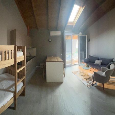 Villa Yseni Orikum Eksteriør billede