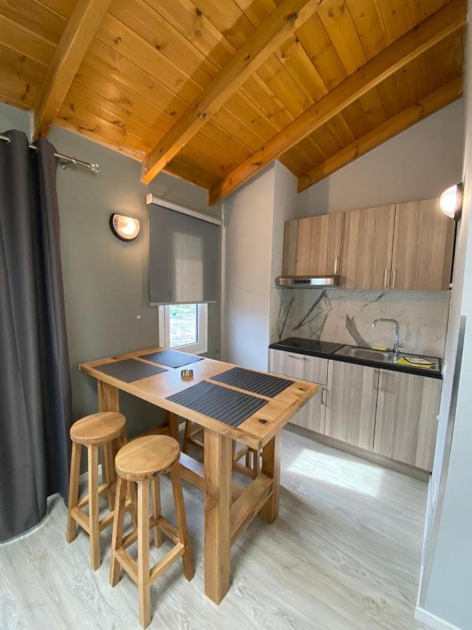 Villa Yseni Orikum Eksteriør billede