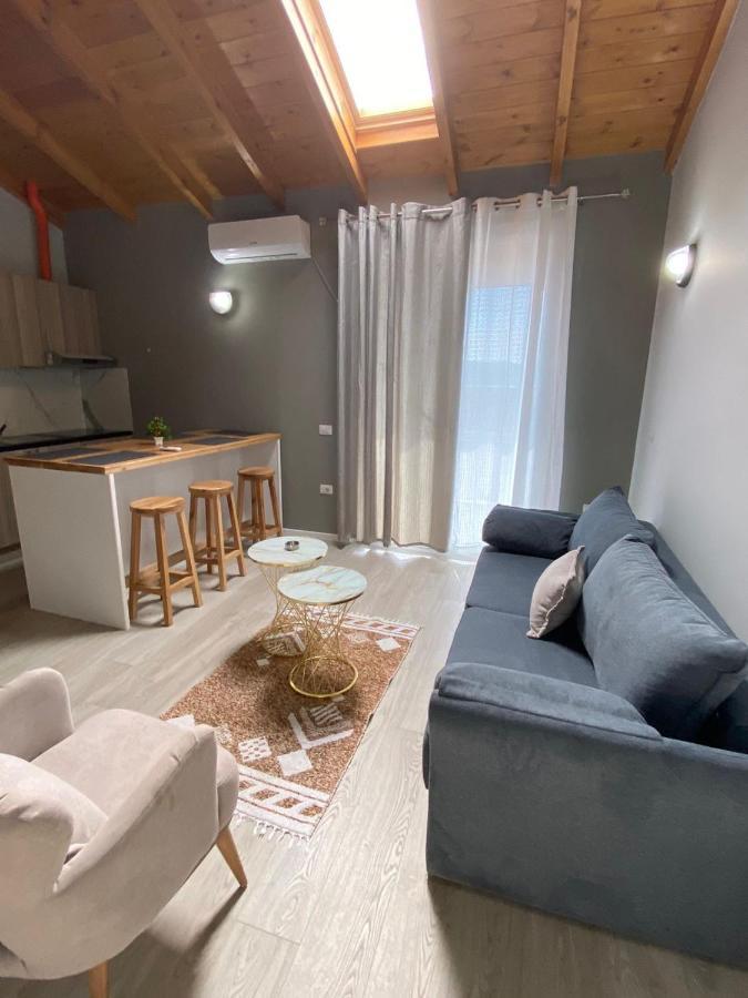 Villa Yseni Orikum Eksteriør billede